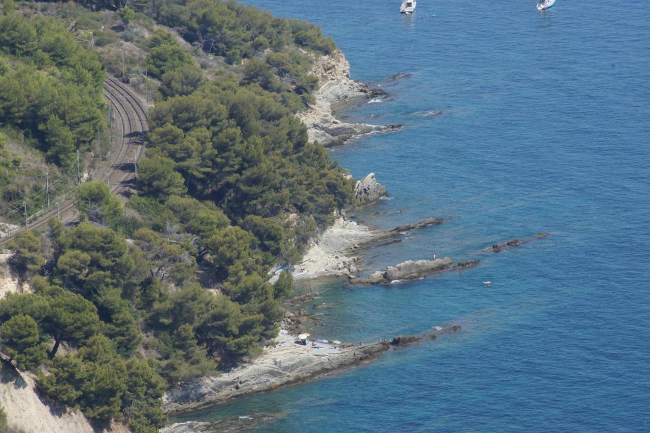 Total Sea View Grimaldi Apartman Ventimiglia Kültér fotó
