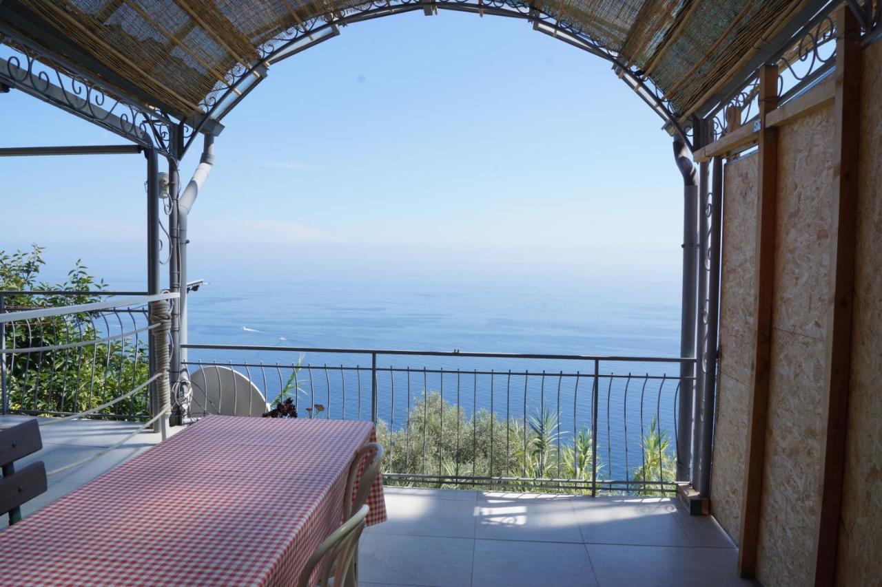 Total Sea View Grimaldi Apartman Ventimiglia Kültér fotó