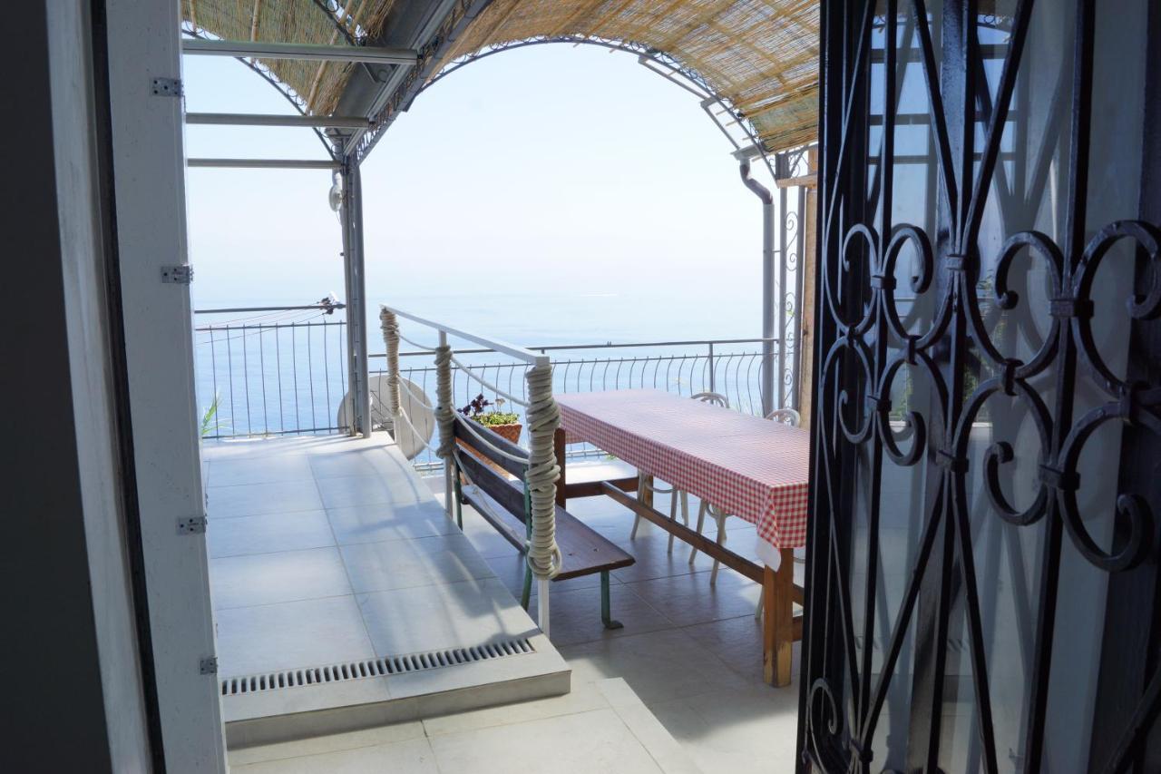 Total Sea View Grimaldi Apartman Ventimiglia Kültér fotó