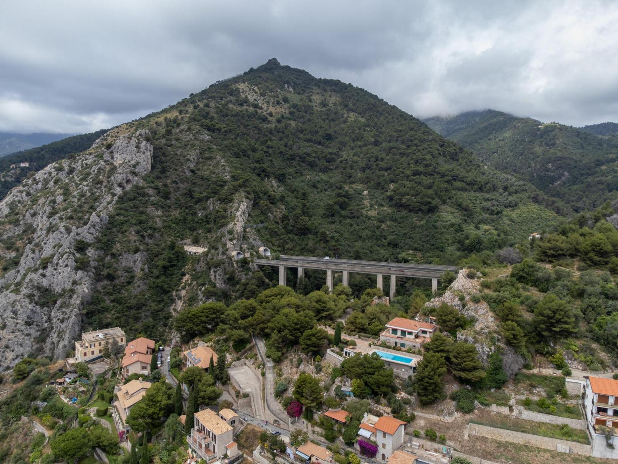 Total Sea View Grimaldi Apartman Ventimiglia Kültér fotó